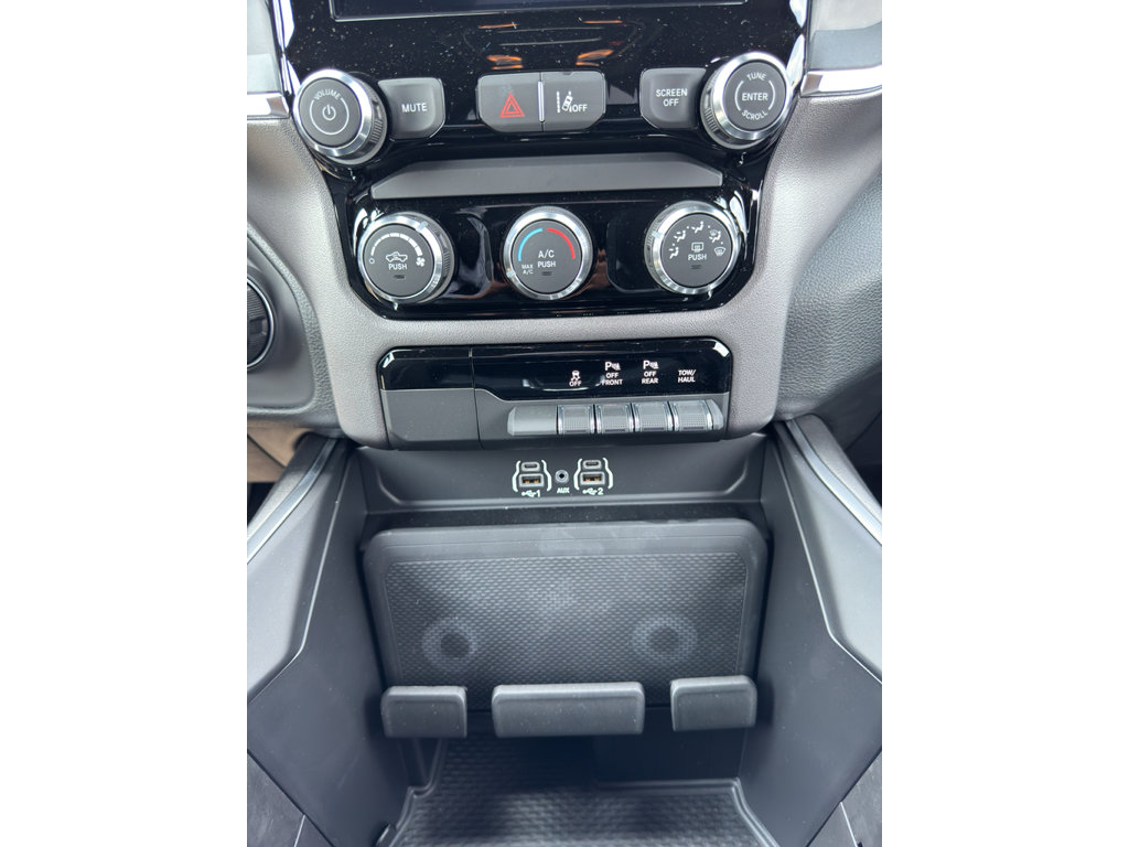 New 2026 RAM 1500 Express AWD/4WD image 26