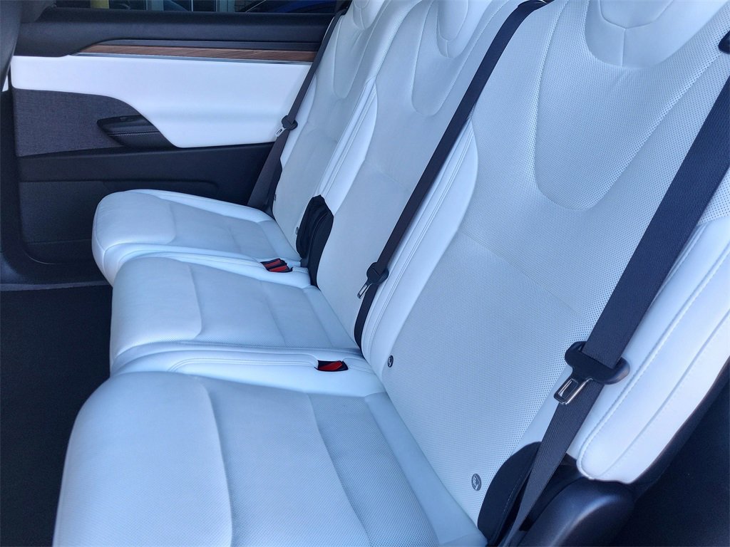 Used 2022 Tesla Model X image 14