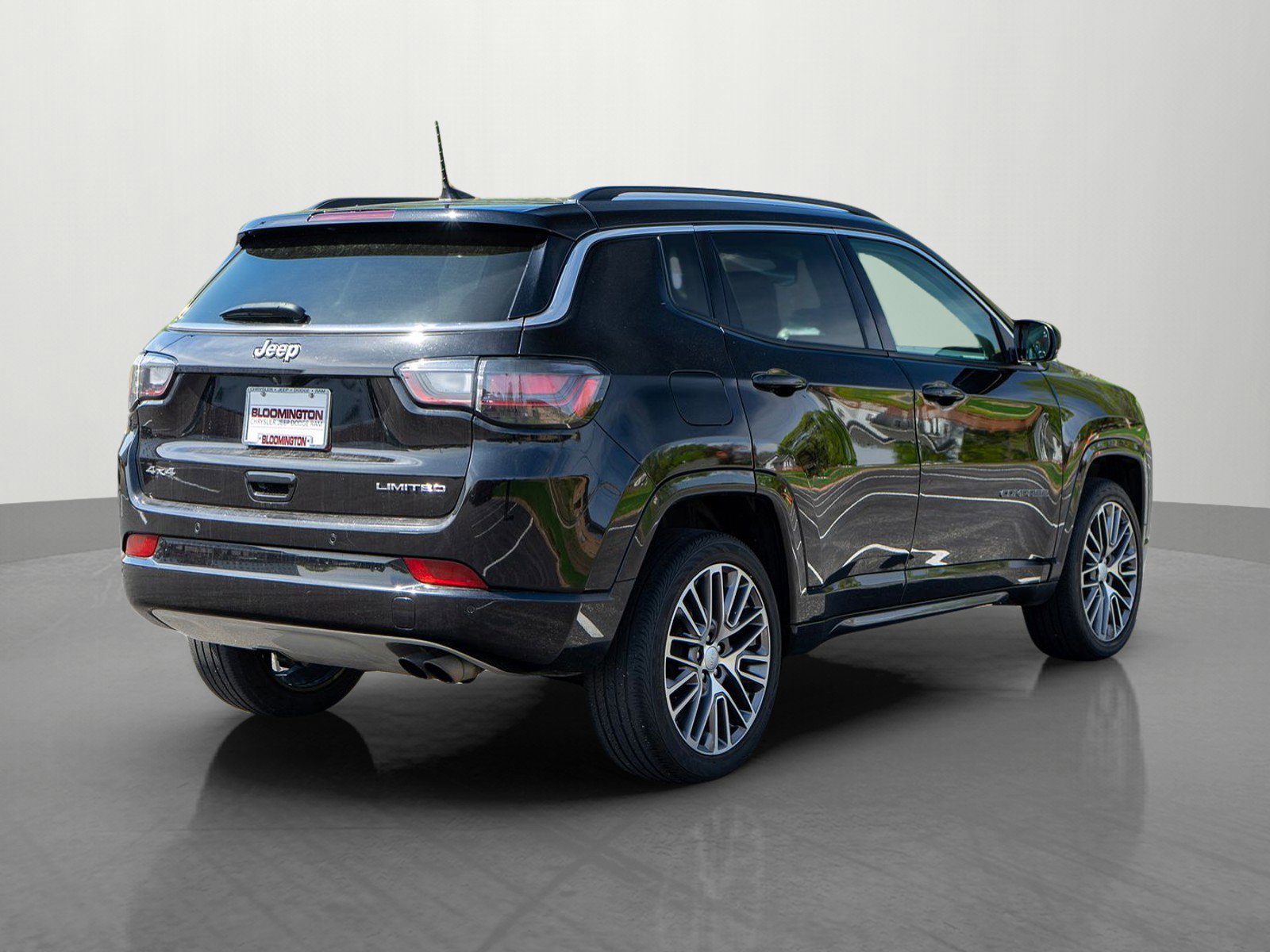 Used 2022 Jeep Compass Limited w/ Elite Group AWD/4WD image 7