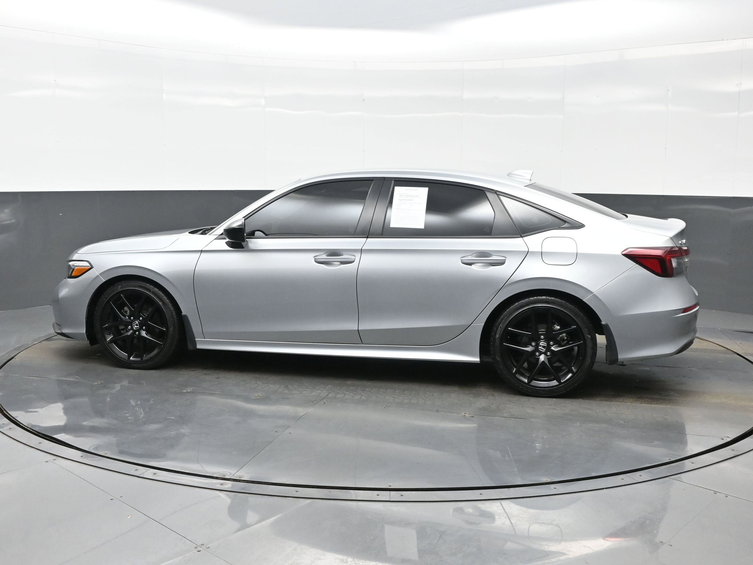 Used 2025 Honda Civic Sport image 3