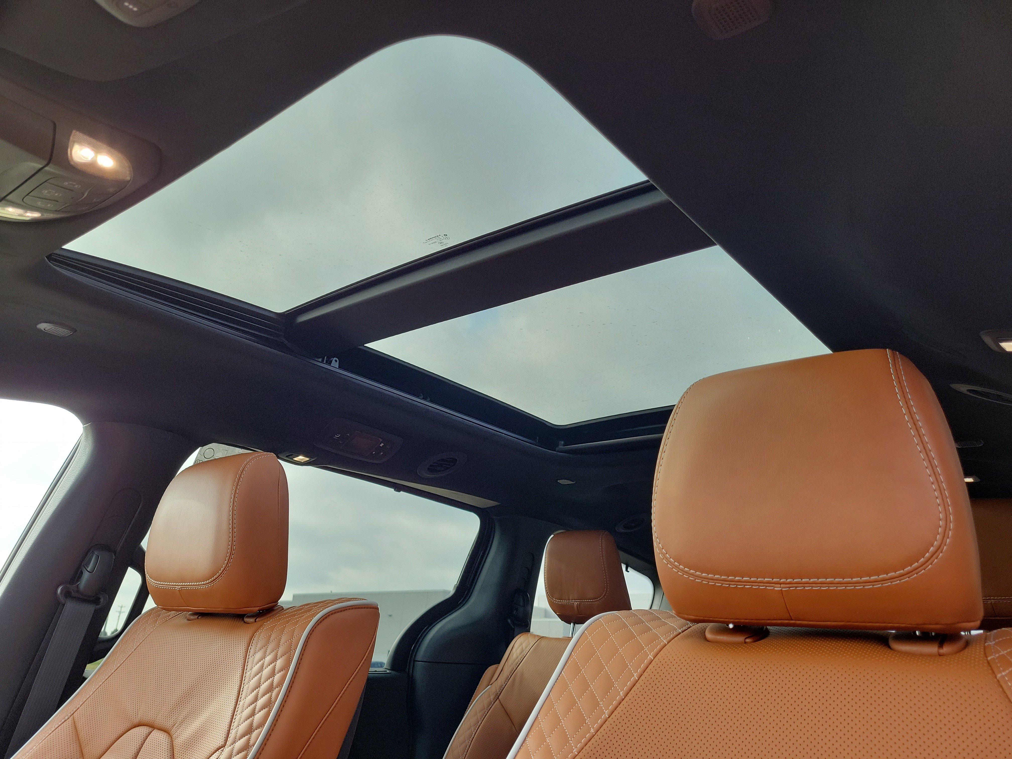 New 2026 Chrysler Pacifica Pinnacle image 21