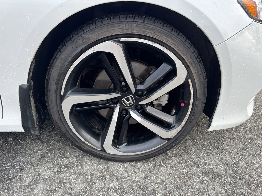 Used 2019 Honda Accord Sport image 12