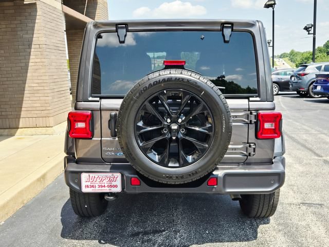 Used 2025 Jeep Wrangler Unlimited Sahara w/ Safety Group AWD/4WD image 7