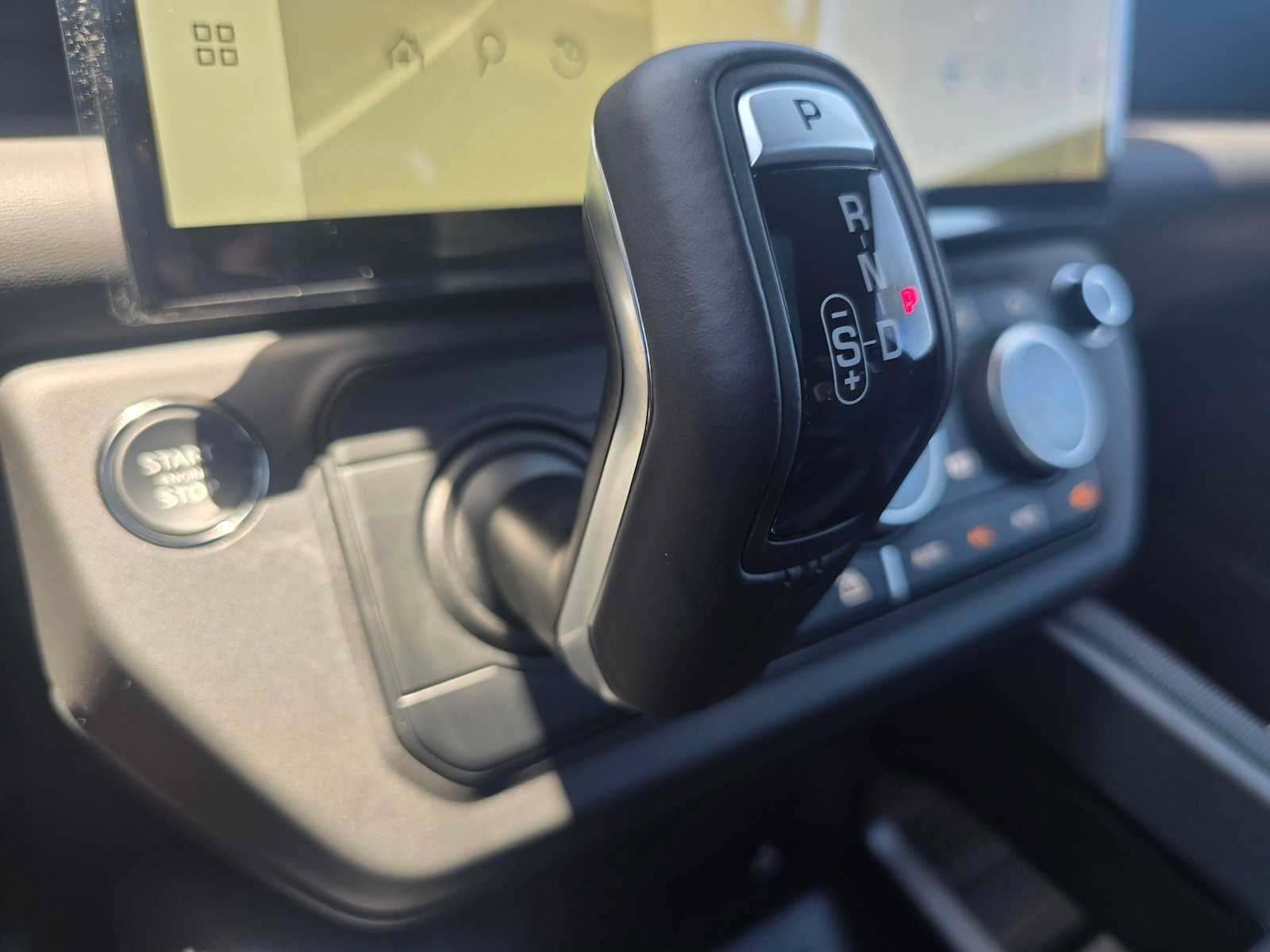 New 2026 Land Rover Defender 130 Outbound AWD/4WD image 31
