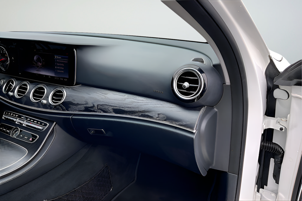 Used 2018 Mercedes-Benz E 300 image 21