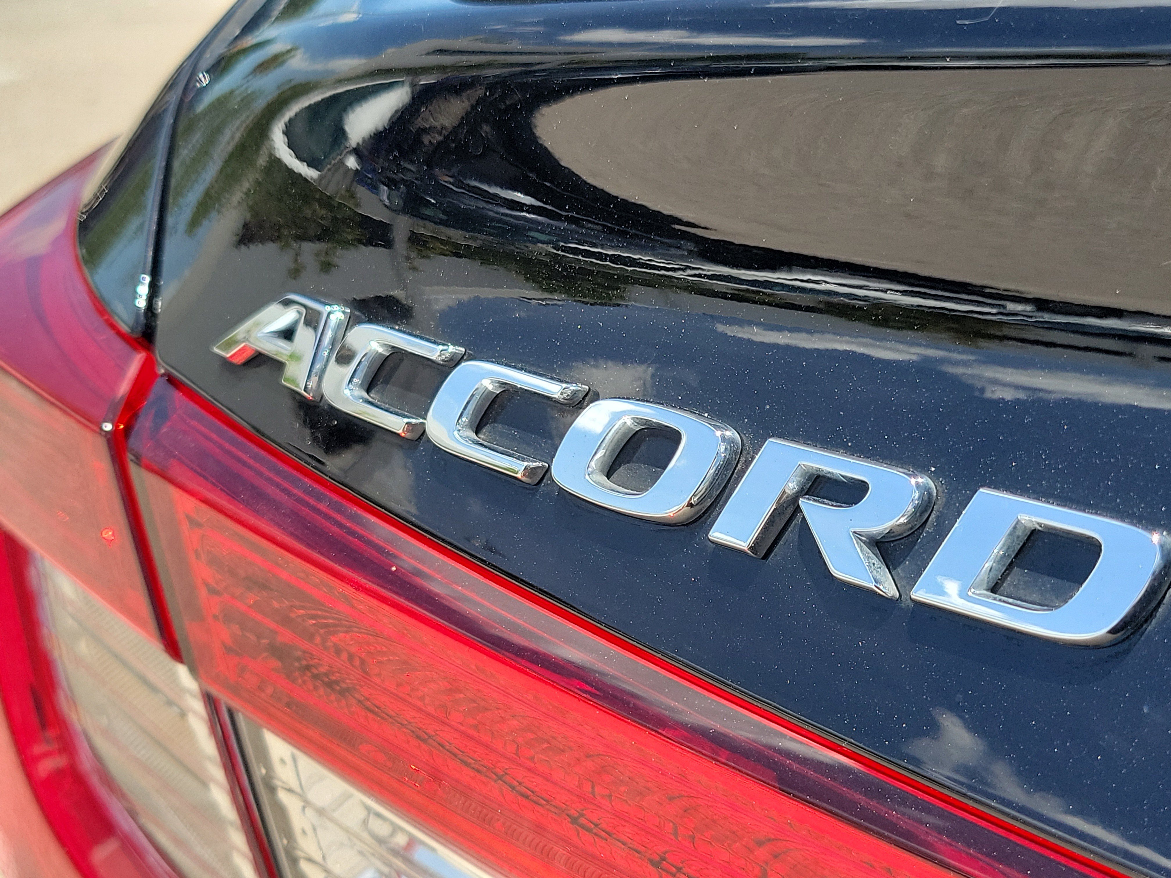 Used 2022 Honda Accord Sport Special Edition image 9