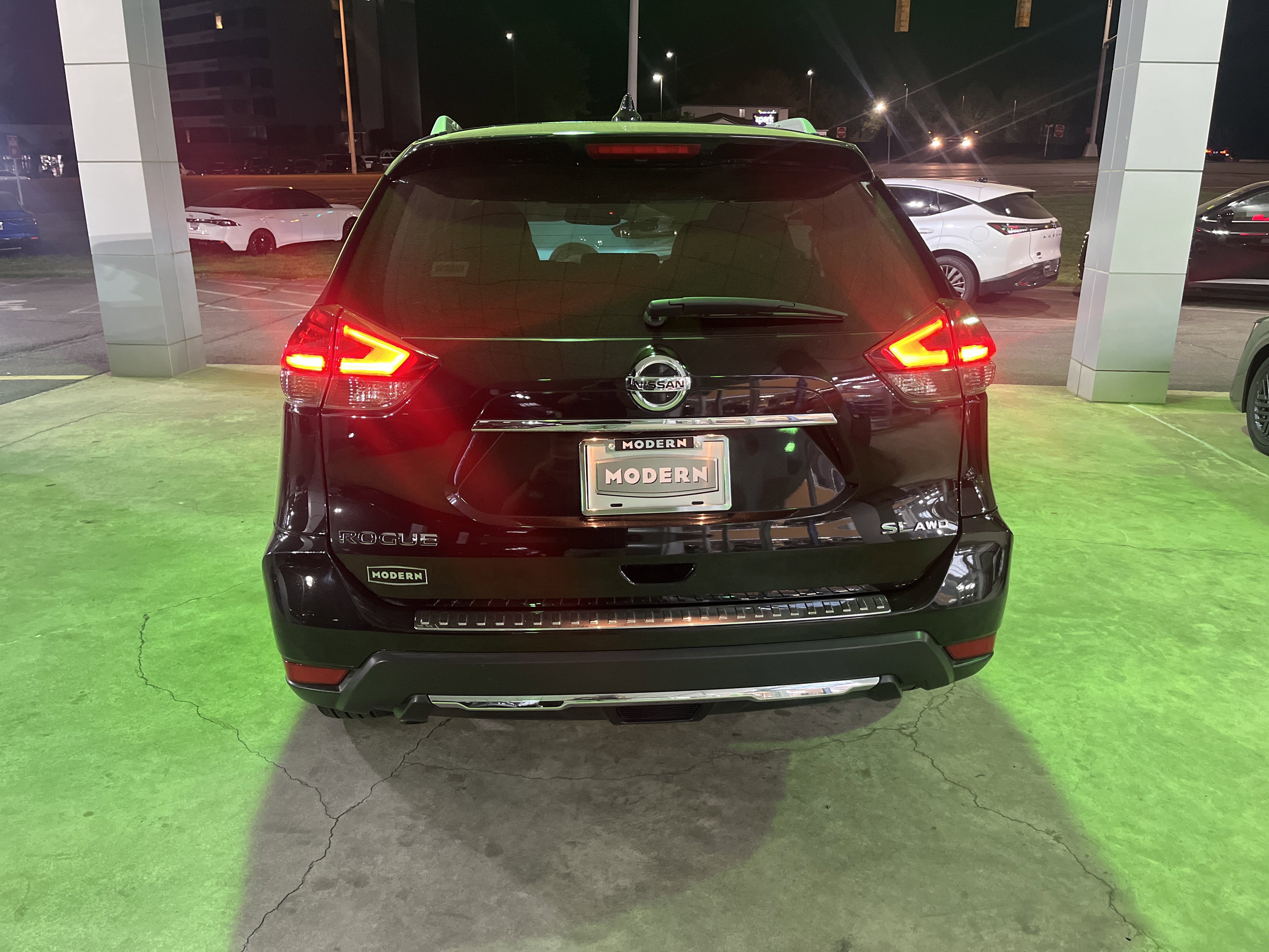 Used 2017 Nissan Rogue SL w/ SL Premium Package image 6