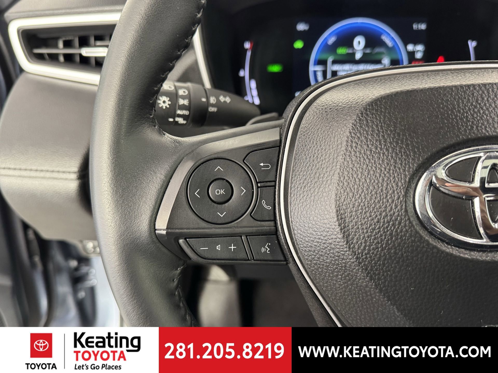 Used 2025 Toyota Corolla Cross AWD Hybrid w/ Convenience Package image 27