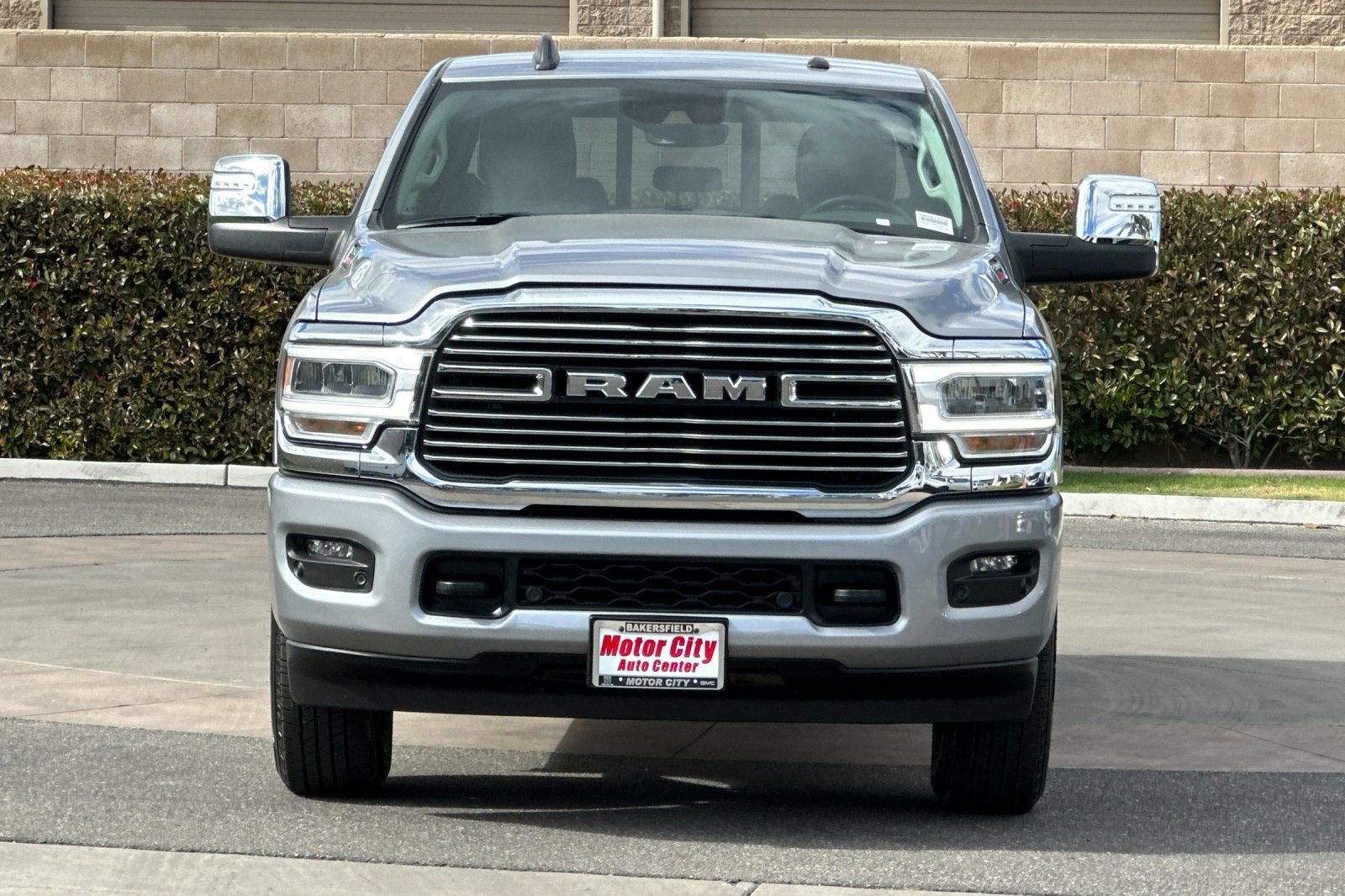 Used 2024 RAM 2500 Laramie w/ Safety Group AWD/4WD image 9