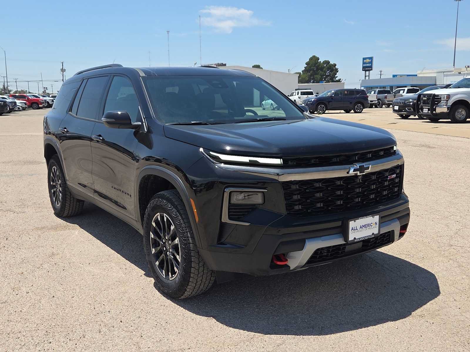 Used 2026 Chevrolet Traverse Z71 AWD/4WD image 2
