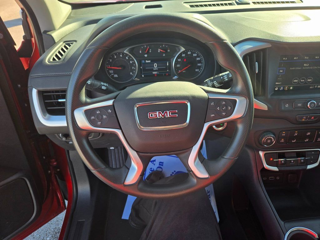 Used 2024 GMC Terrain SLE image 10