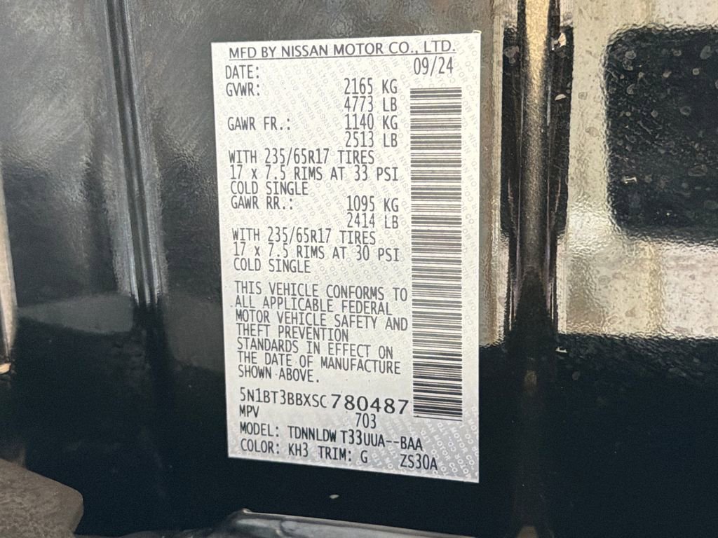 Used 2025 Nissan Rogue SV image 37