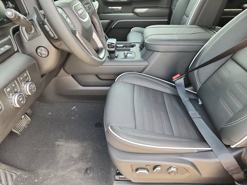 Used 2026 GMC Sierra 1500 AT4X w/ LPO, Black Badging Package AWD/4WD image 8