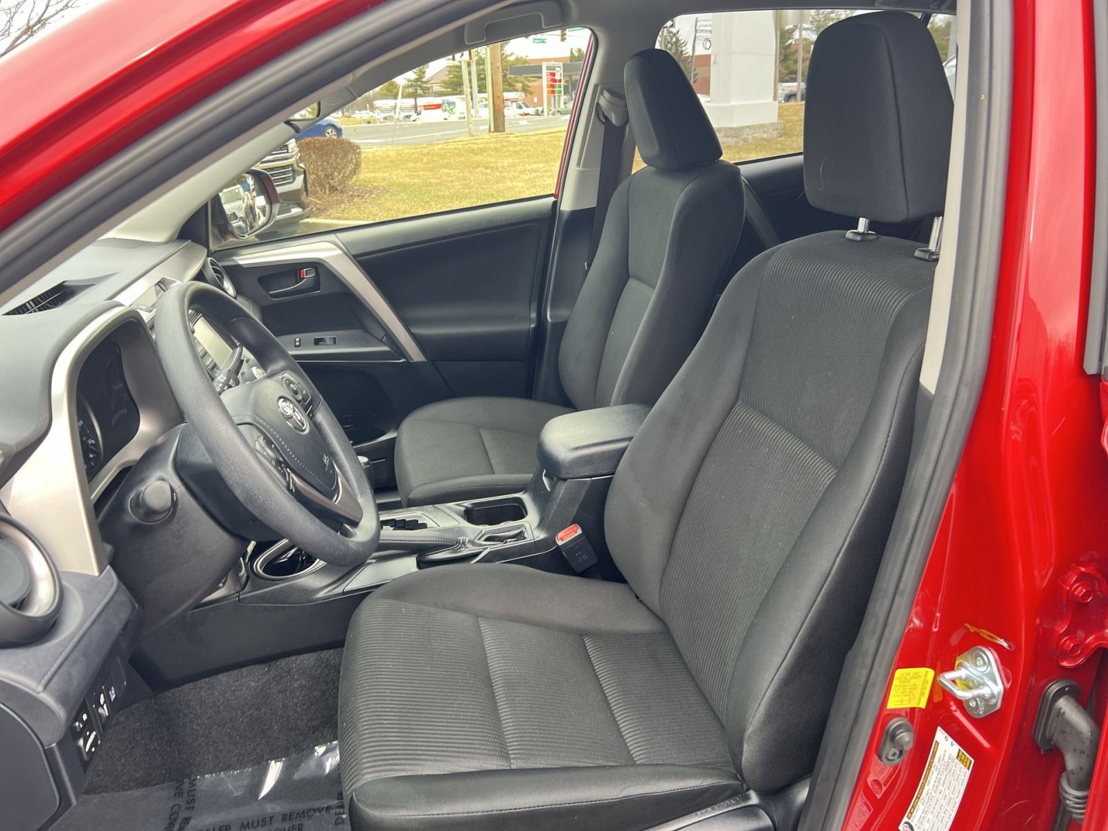 Used 2017 Toyota RAV4 LE image 13