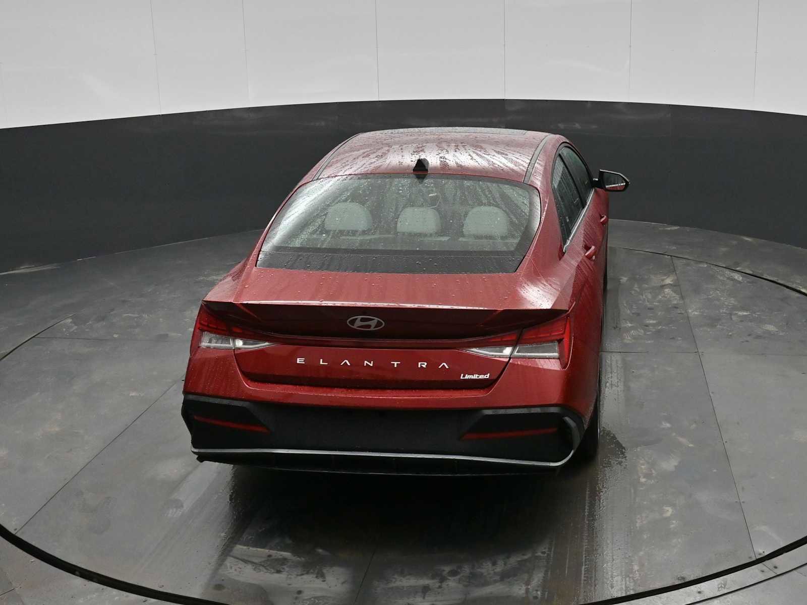 Certified 2025 Hyundai Elantra Limited image 27