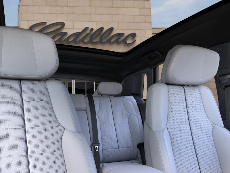 New 2027 Cadillac Lyriq Luxury w/ LPO, Floor Liner Package AWD/4WD image 26