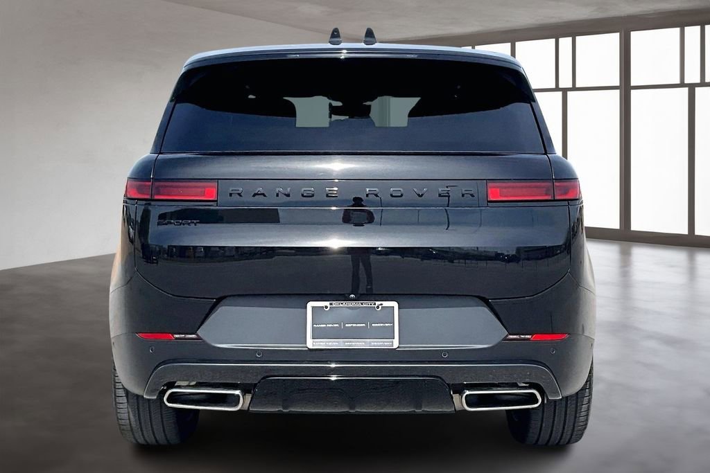 Certified 2025 Land Rover Range Rover Sport SE image 4