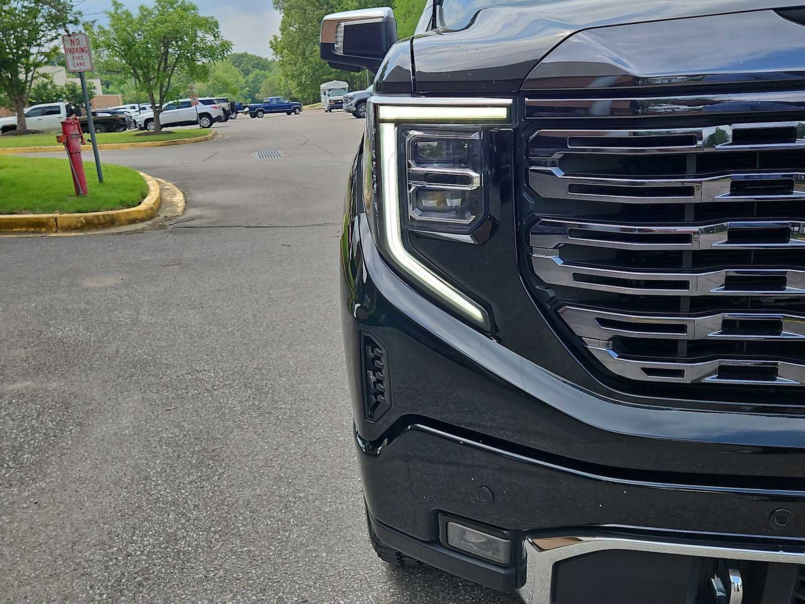 Certified 2022 GMC Sierra 1500 Denali Ultimate AWD/4WD image 11