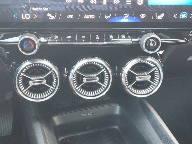 Used 2024 Chevrolet Blazer EV LT AWD/4WD image 22