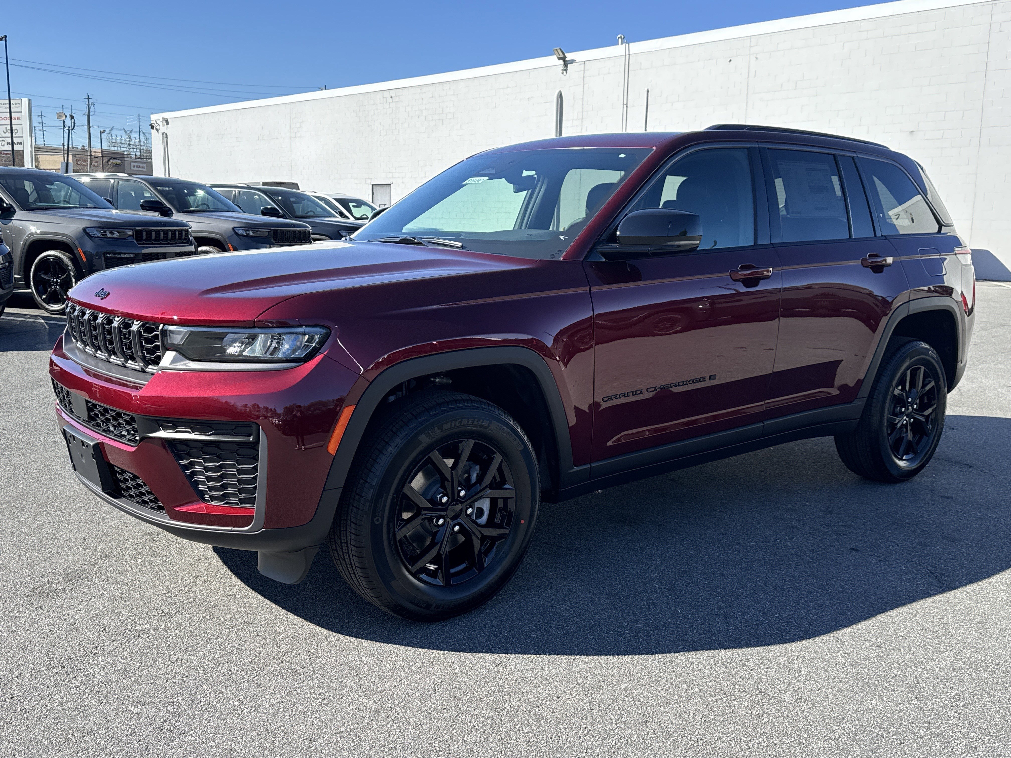 New 2026 Jeep Grand Cherokee Altitude image 8