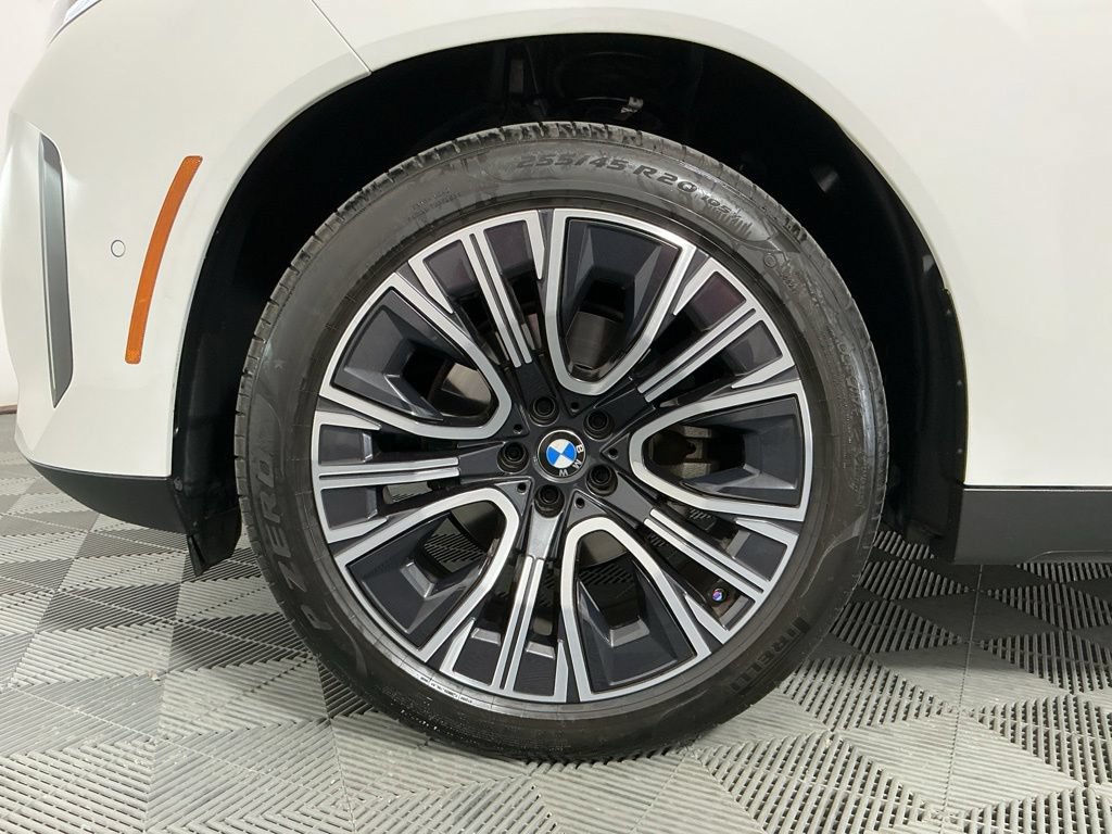 Certified 2025 BMW X3 xDrive30i w/ M Sport Package AWD/4WD image 32