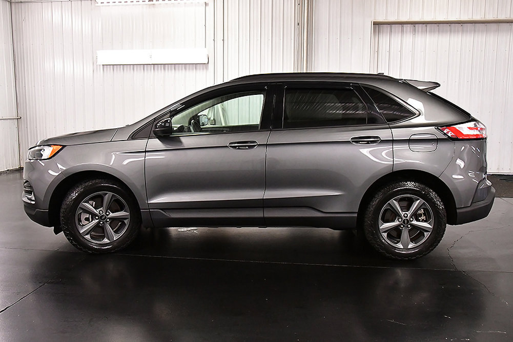 Used 2023 Ford Edge SEL w/ Sport Appearance Package AWD/4WD image 4
