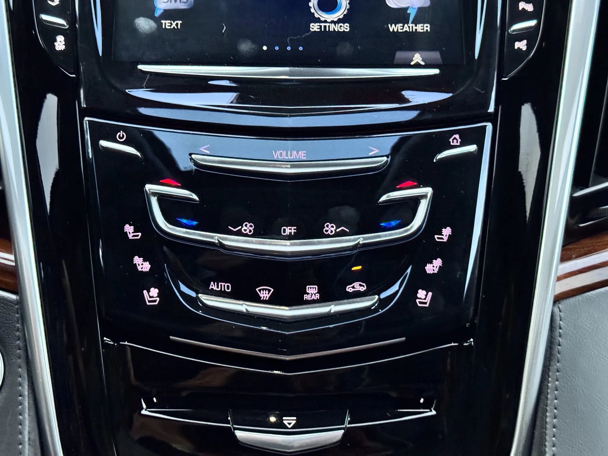 Used 2020 Cadillac Escalade ESV Premium Luxury w/ Escalade Sport Edition AWD/4WD image 48