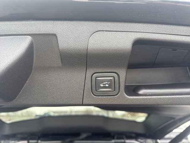 Used 2020 GMC Acadia SLT image 6