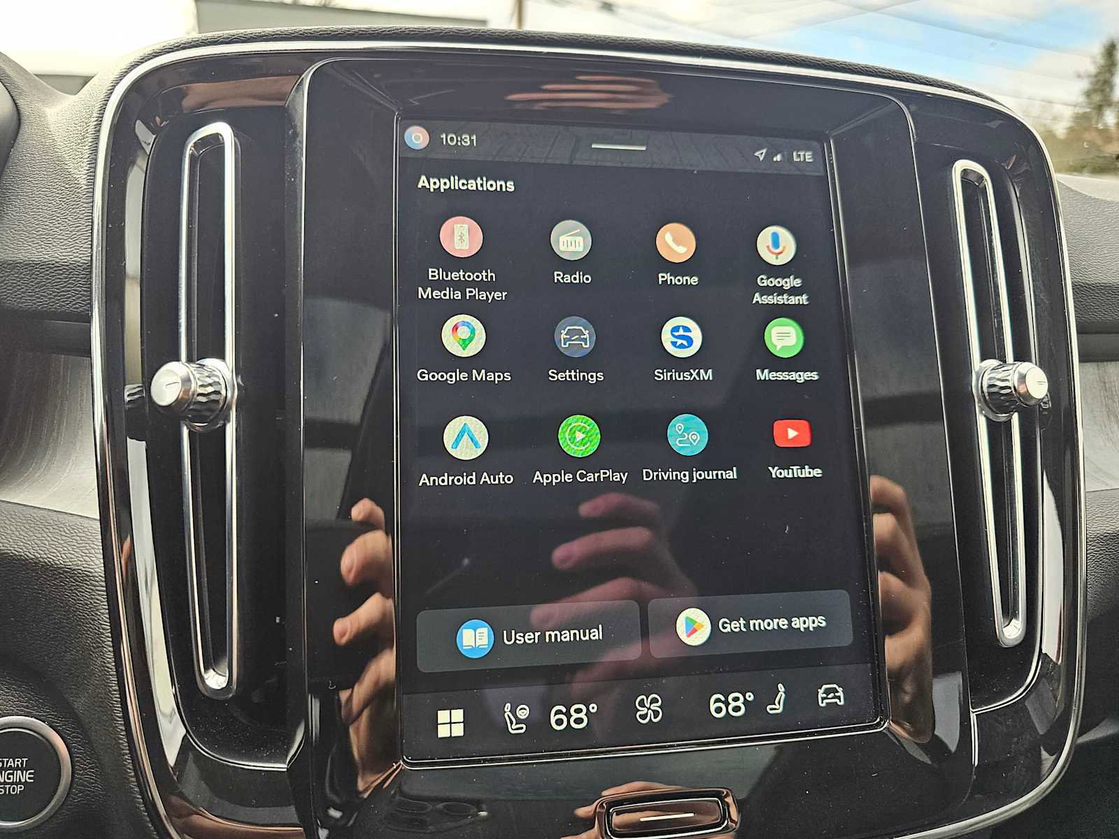 Certified 2024 Volvo XC40 B5 Plus w/ Climate Package image 30