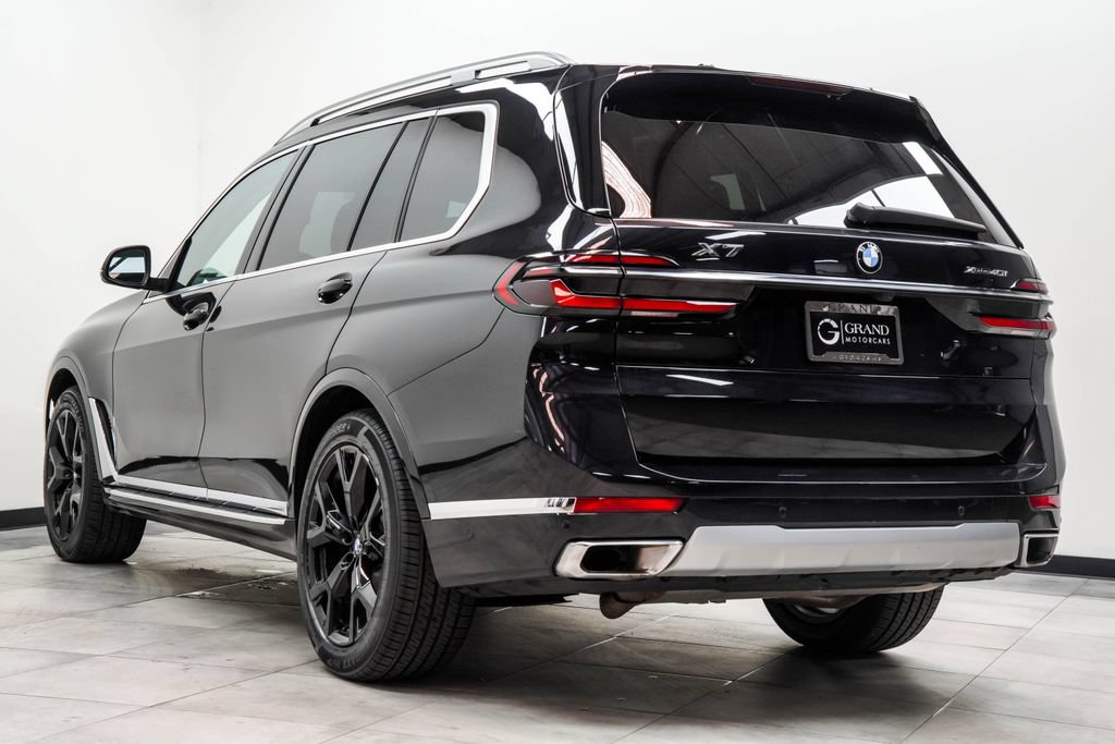 Used 2025 BMW X7 xDrive40i AWD/4WD image 12