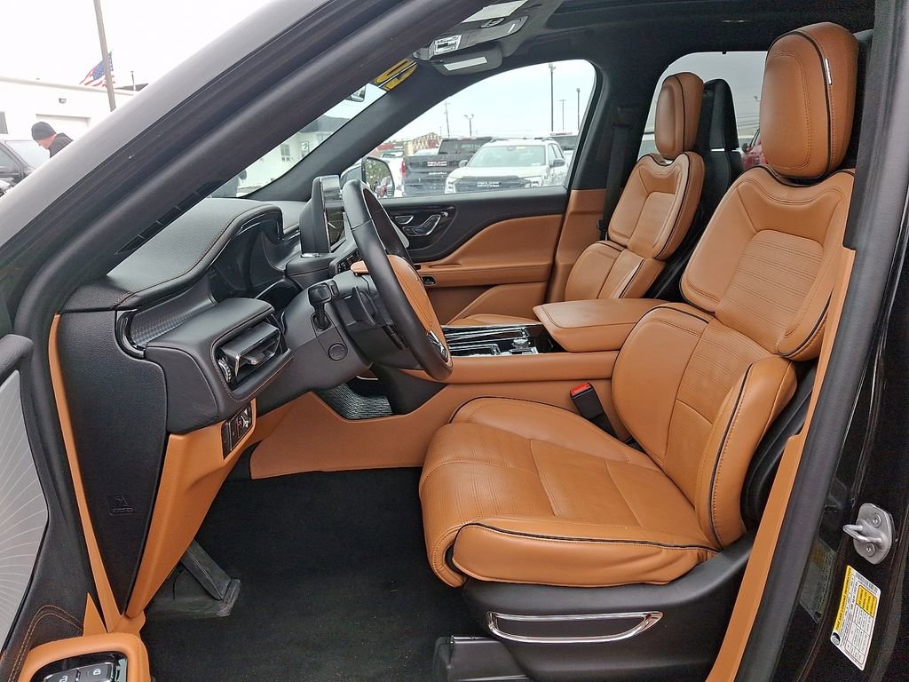 Used 2020 Lincoln Aviator Black Label w/ Dynamic Handling Package image 13