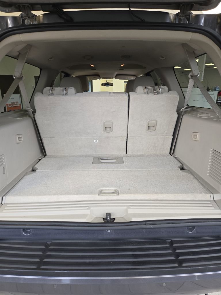 Used 2012 Ford Expedition EL XLT w/ HD Trailer Tow Pkg image 9