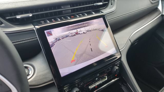 Certified 2023 Jeep Grand Cherokee L Limited AWD/4WD image 16