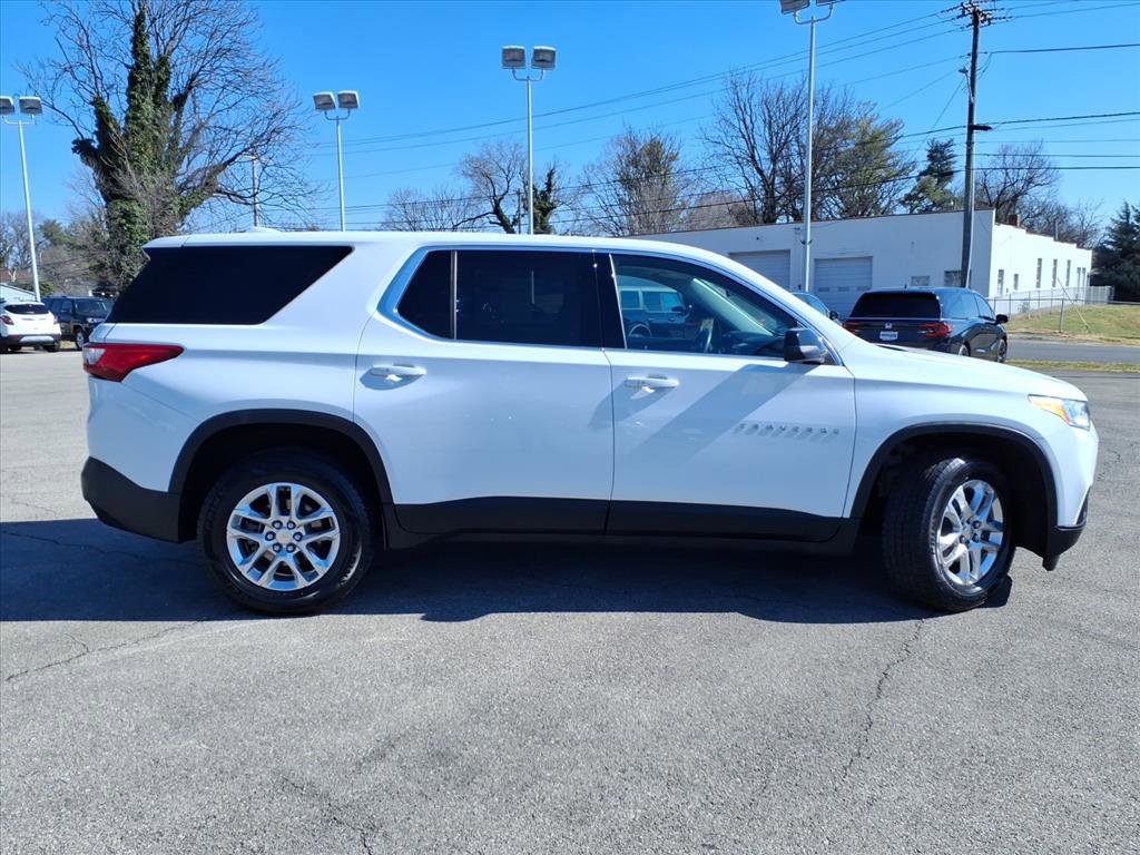 Used 2021 Chevrolet Traverse LS image 3