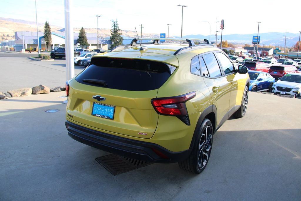 Used 2025 Chevrolet Trax RS image 9