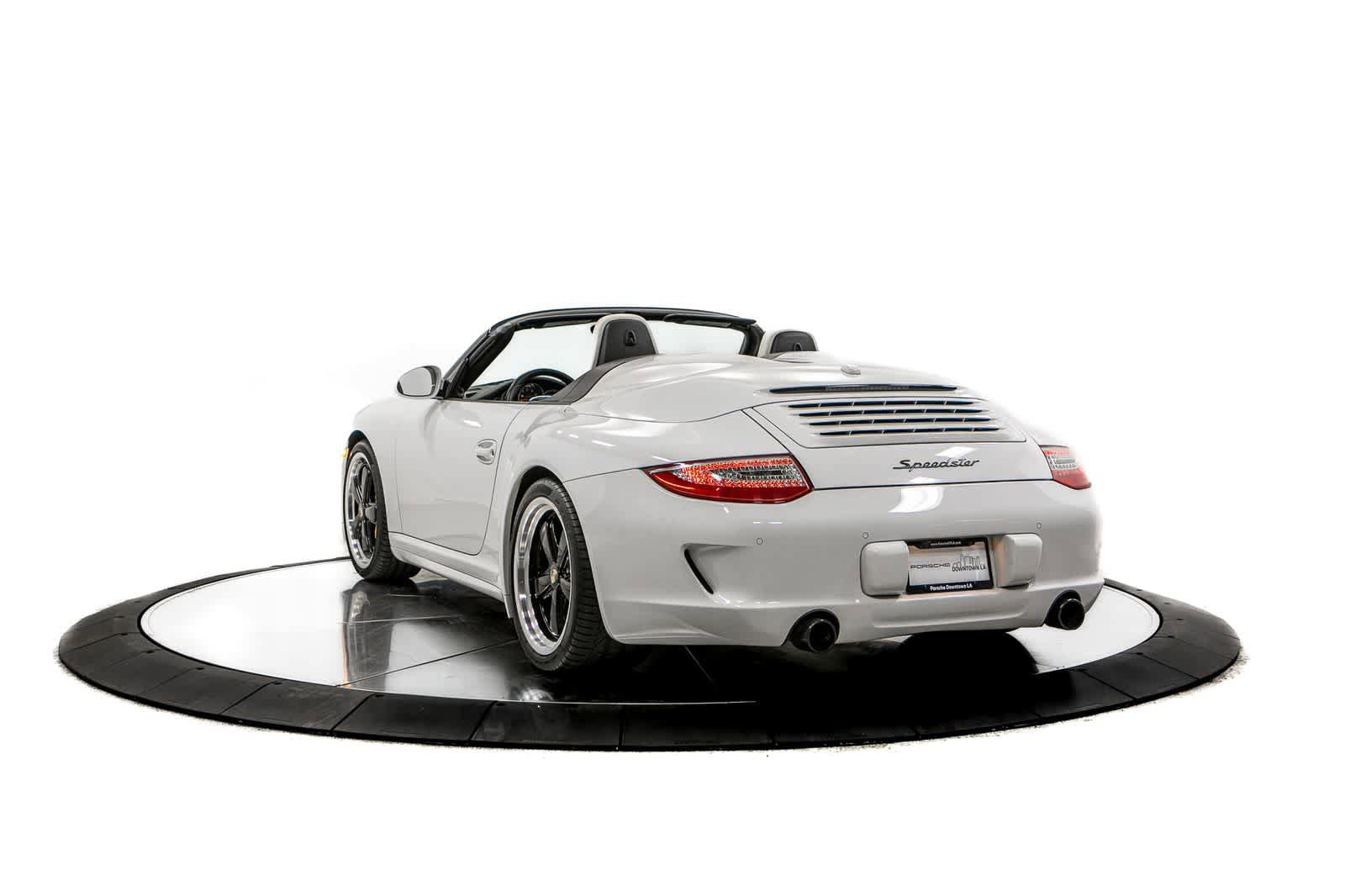 Used 2011 Porsche 911 Cabriolet RWD image 3