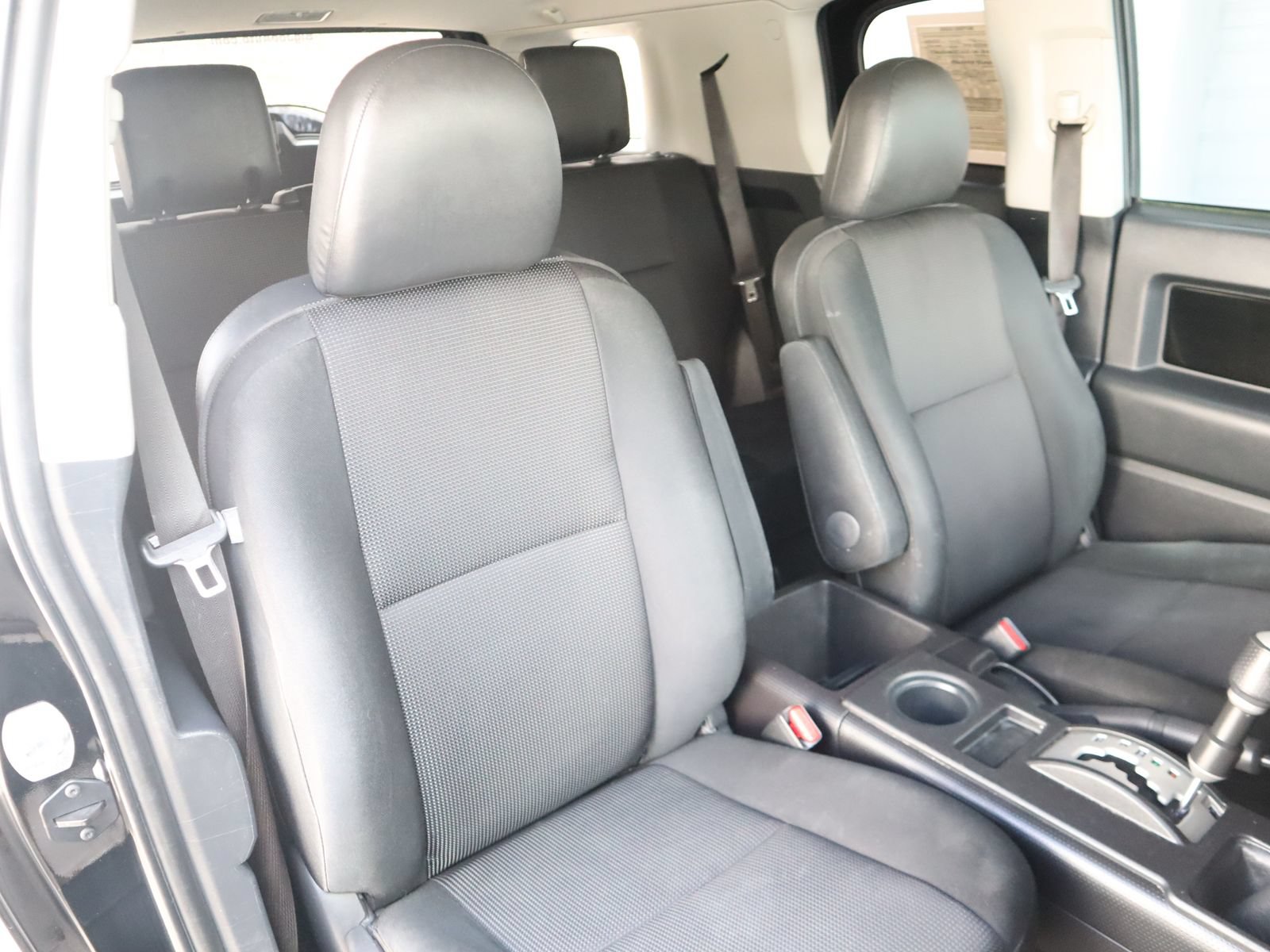 Used 2011 Toyota FJ Cruiser 4WD w/ Upgrade Pkg image 47