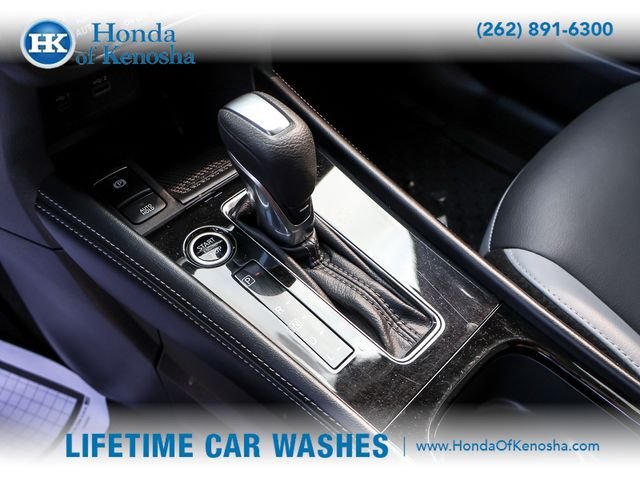 Used 2024 Nissan Kicks SR w/ SR Premium Package FWD image 18
