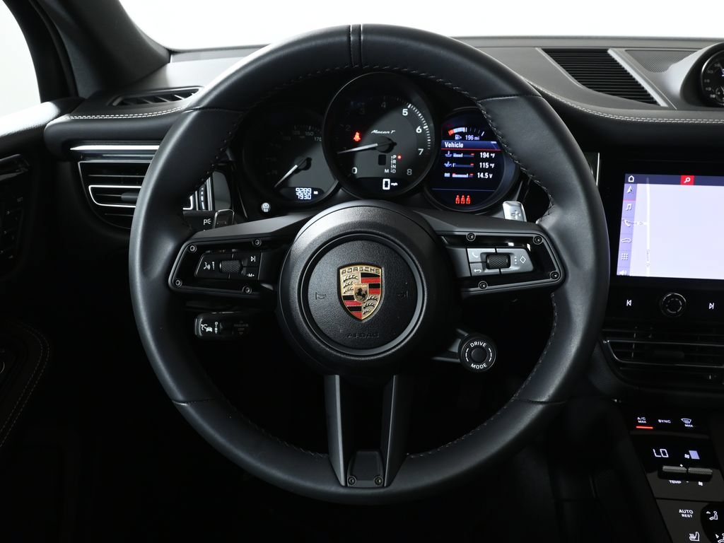 Used 2025 Porsche Macan Turbo AWD/4WD image 18