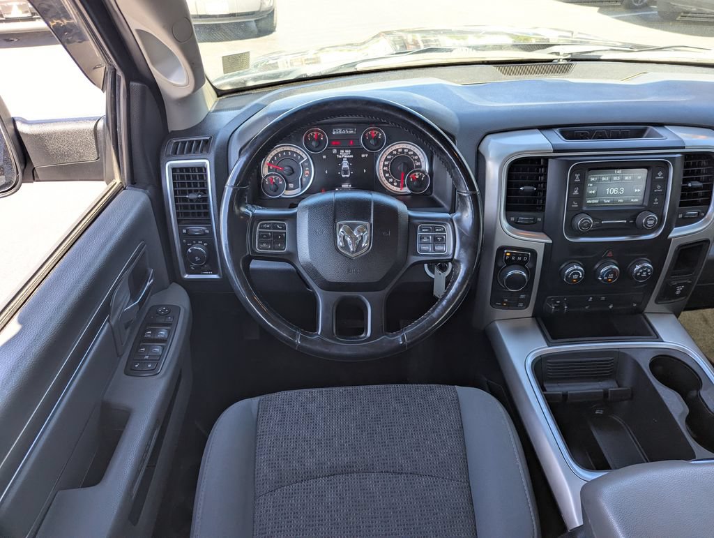 Used 2017 RAM 1500 Classic SLT AWD/4WD image 30