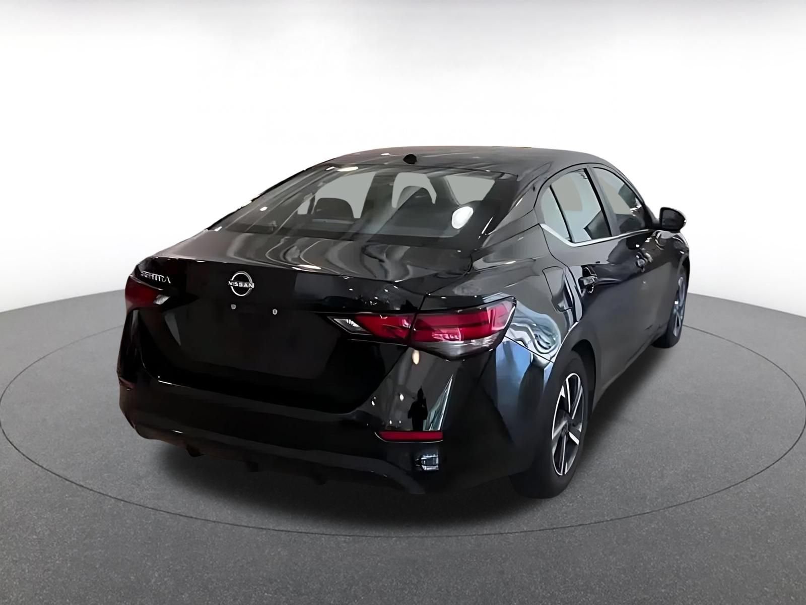 Used 2025 Nissan Sentra SV FWD image 9