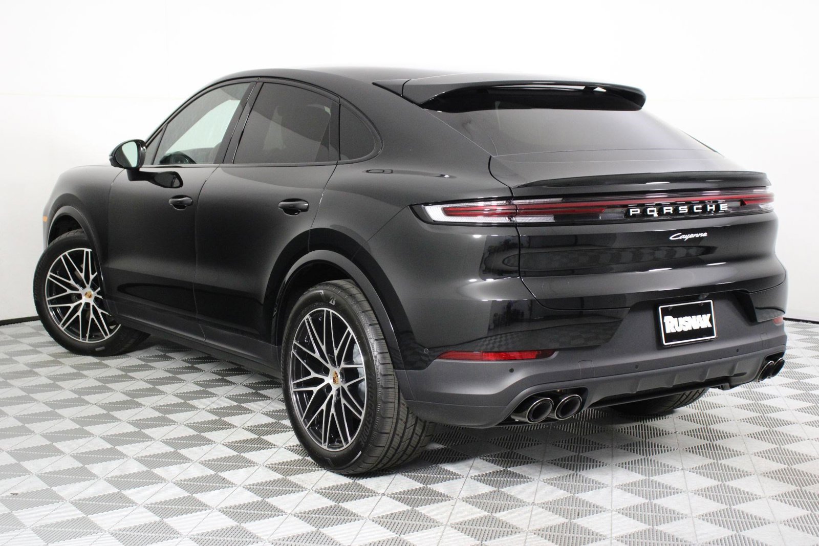New 2026 Porsche Cayenne Coupe AWD/4WD image 3