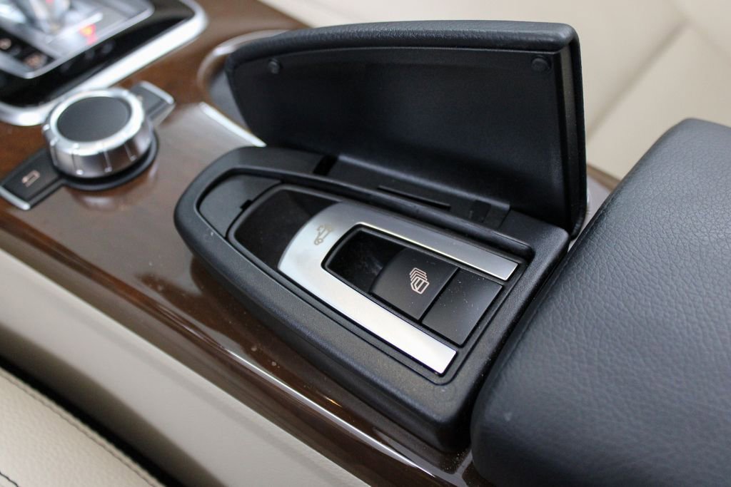 Used 2019 Mercedes-Benz SLC 300 image 19