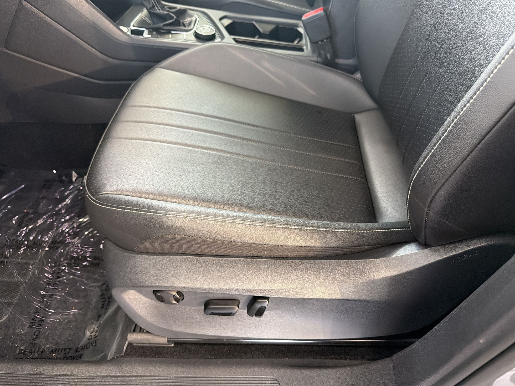 Certified 2024 Volkswagen Tiguan SE w/ Panoramic Sunroof Package AWD/4WD image 14