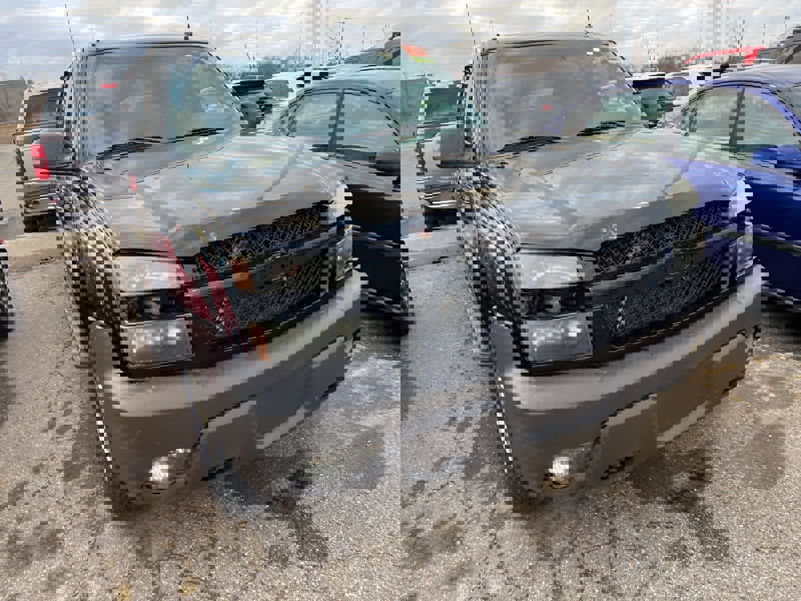 Used 2003 Chevrolet Avalanche 4x4 w/ Suspension Package, Off-Road image 22