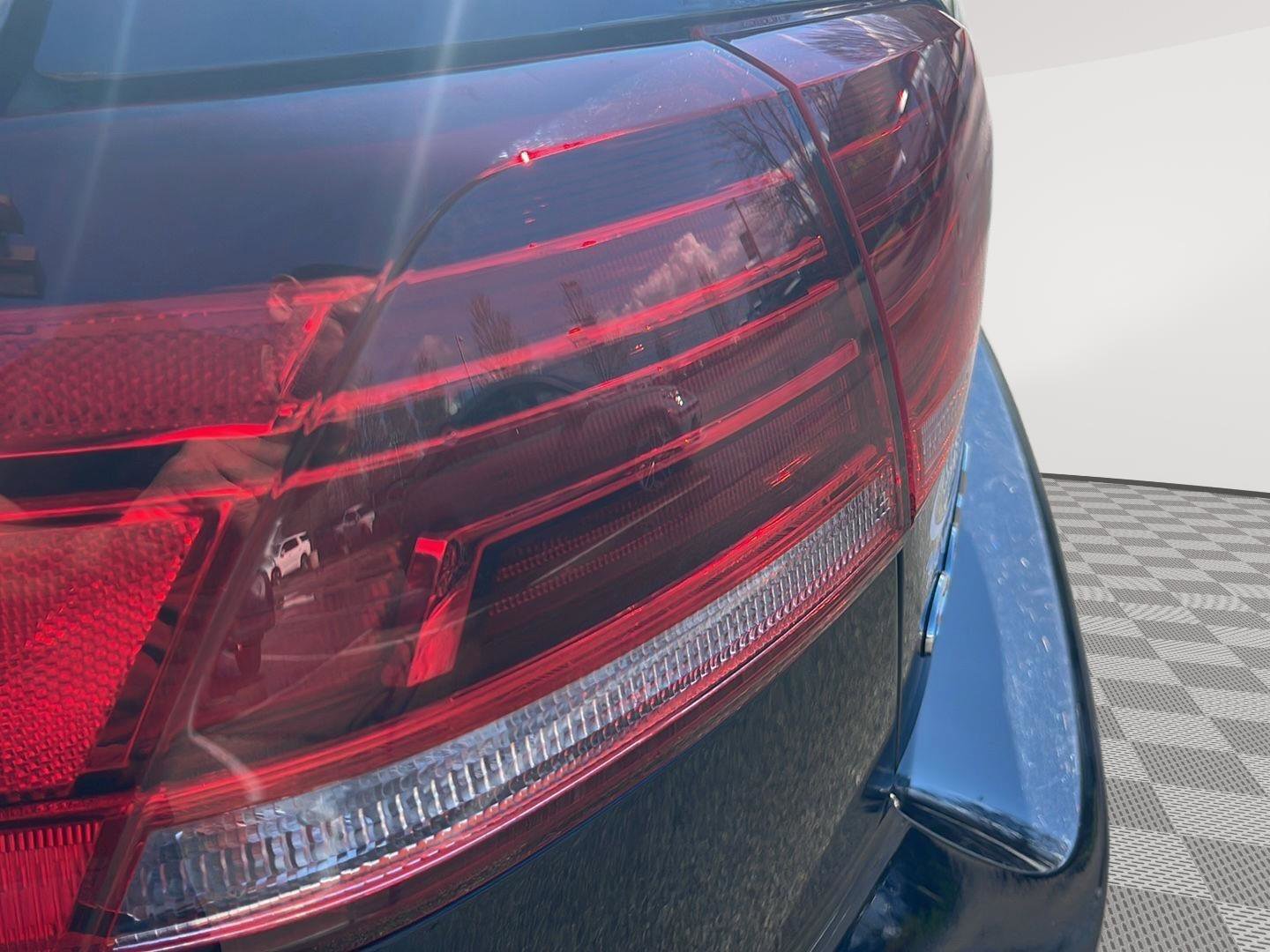 Used 2021 Volkswagen Golf 4-Door image 40