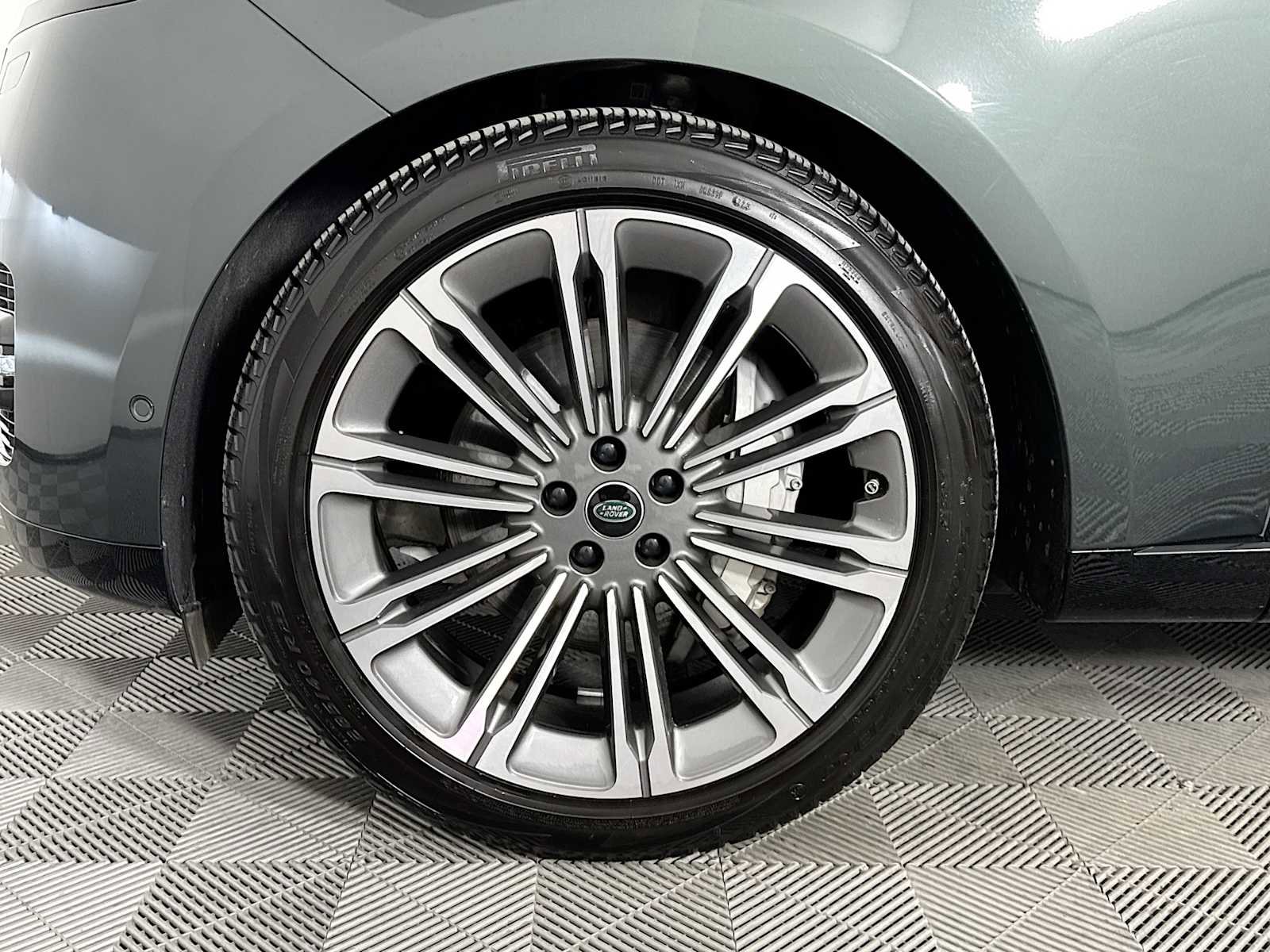 Used 2024 Land Rover Range Rover SE image 30