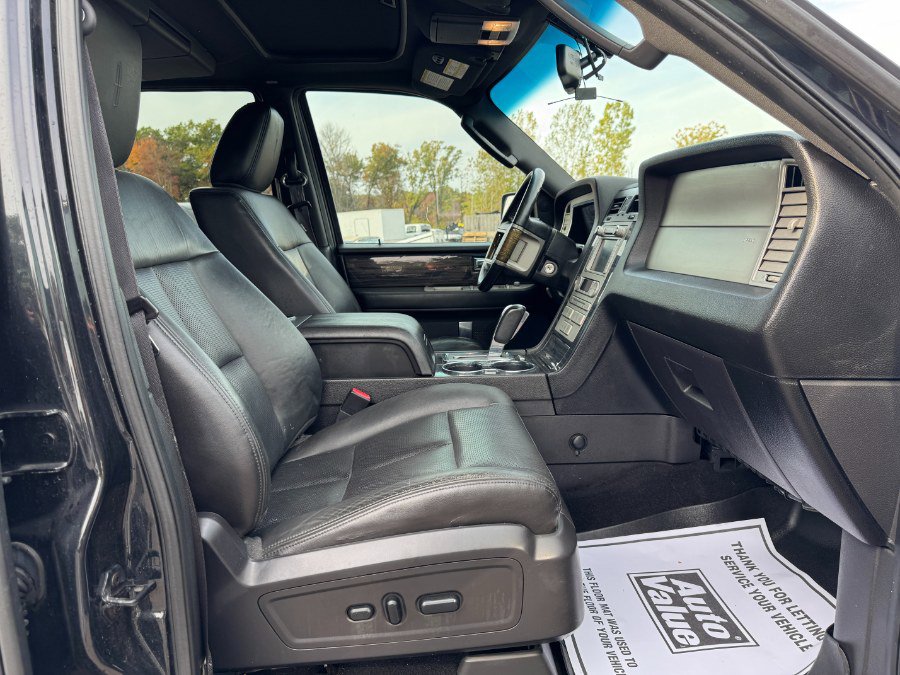 Used 2010 Lincoln Navigator 4WD image 20