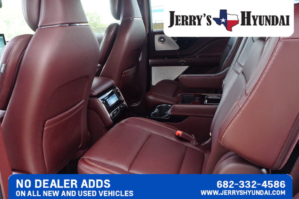 Used 2023 Lincoln Aviator Black Label w/ Dynamic Handling Package AWD/4WD image 22