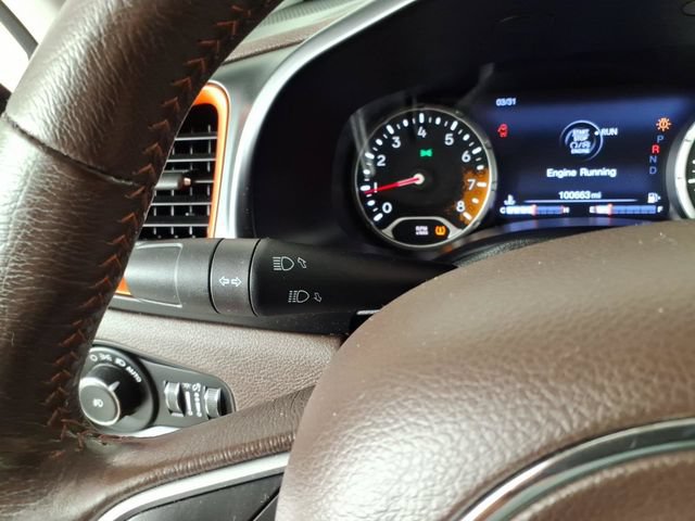 Used 2015 Jeep Renegade Limited AWD/4WD image 23